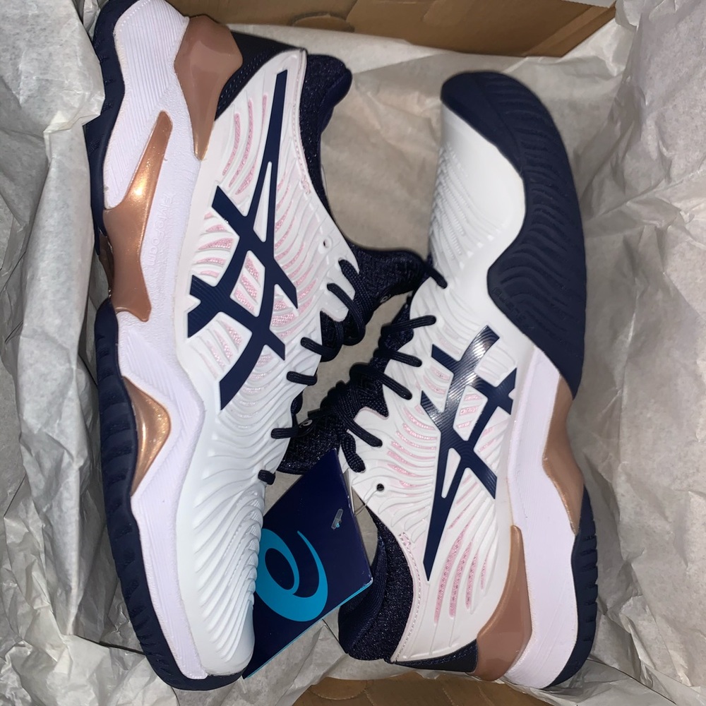 Women’s ASICS.